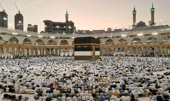 4) Learn All About the Hajj by Watching PrayerCast Videos