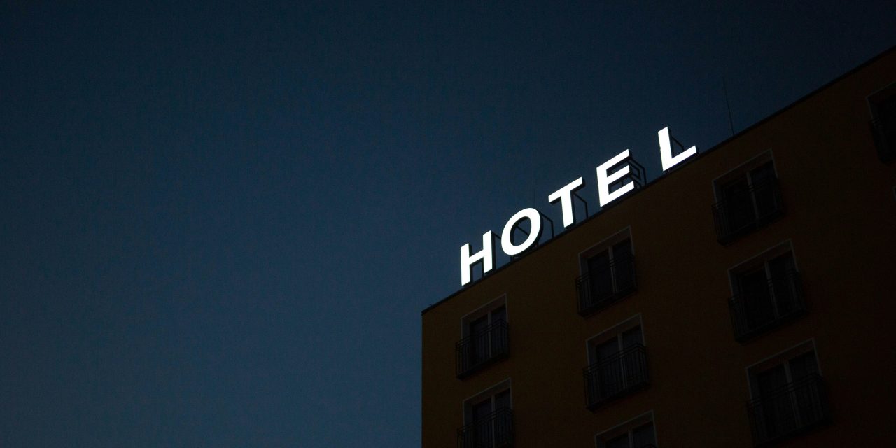 10) Hotel Booking Sites