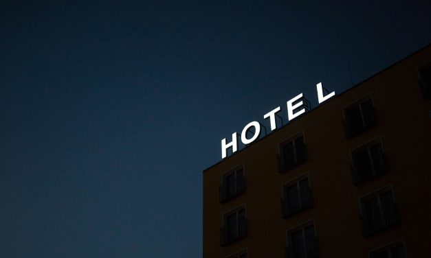 10) Hotel Booking Sites